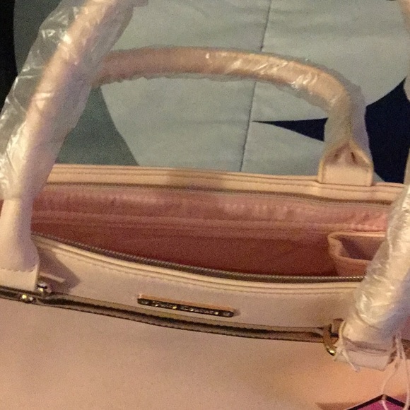 Purse - Picture 2 of 4